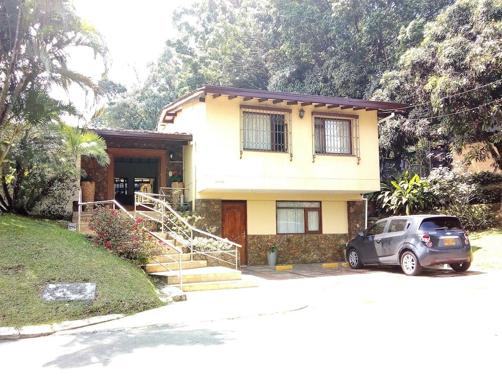 Hotel Poblado Campestre Medellín Exterior foto