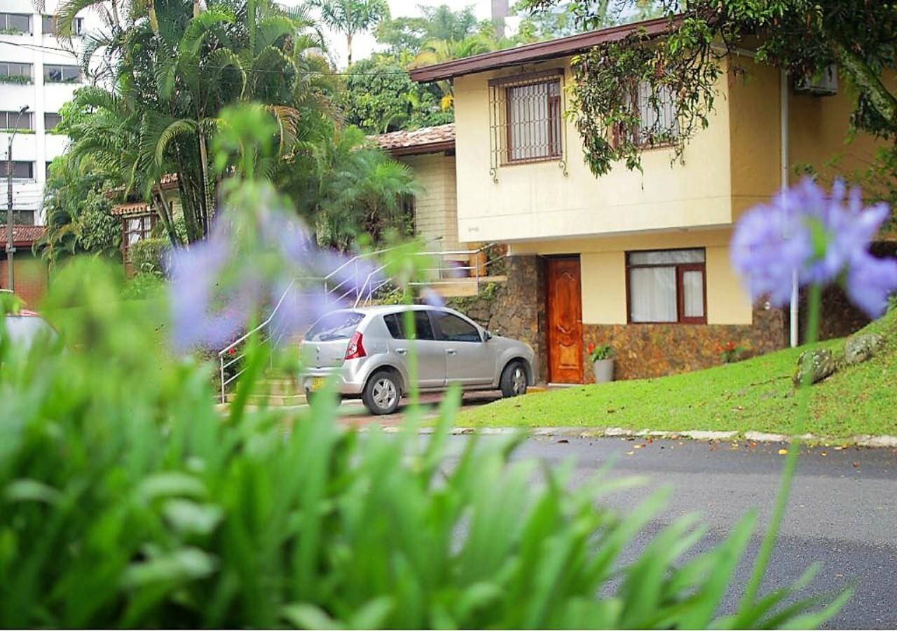 Hotel Poblado Campestre Medellín Exterior foto