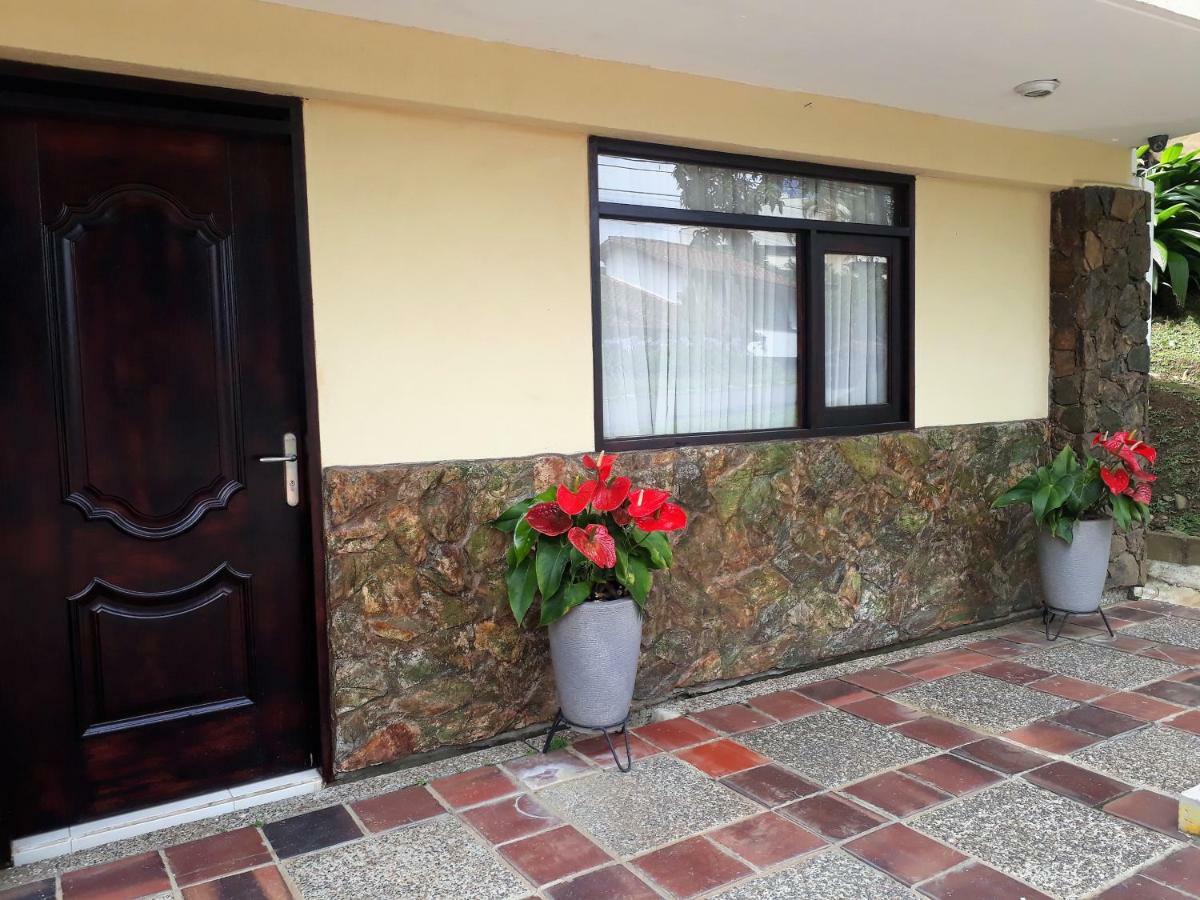 Hotel Poblado Campestre Medellín Exterior foto